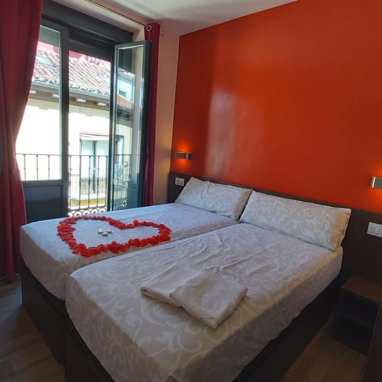 Hostal Corazón de Madrid 1 - Single Room with Private Bathroom - 10