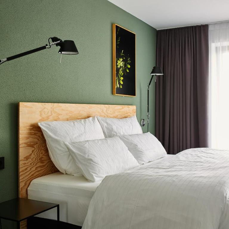 Winterfeld Guest House Bodenmais - Deluxe Zimmer mit Kingsize-Bett - 1