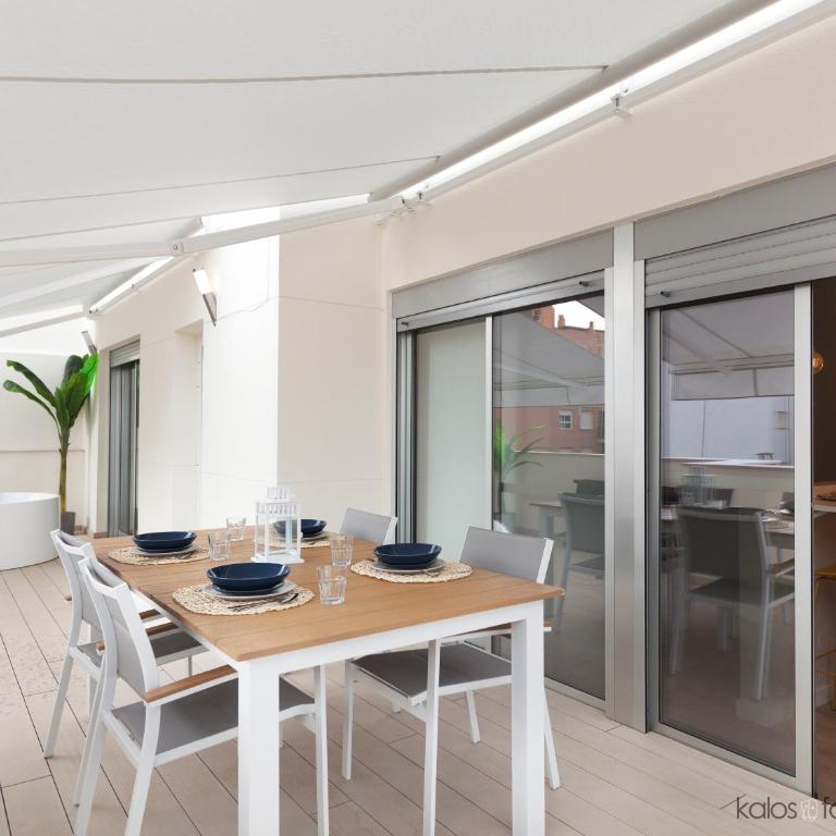 Increible ático con vistas al Mediterraneo by Hometels - Apartamento de 1 dormitorio - 3