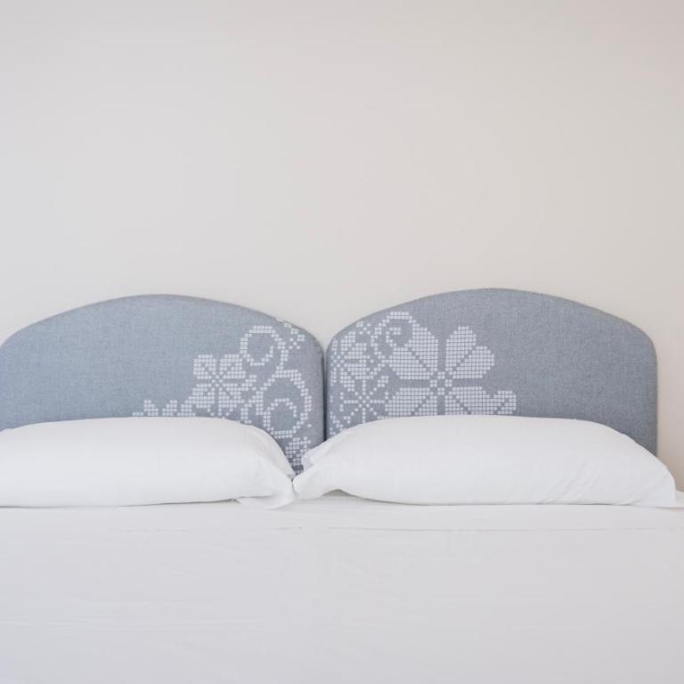 Piccolo Catalunya Hostel - Double or Twin Room with Private Bathroom - 4