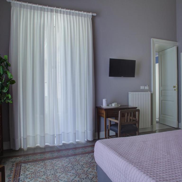 Palazzo Pastura B&B and Apartments - Standard Quadruple Room - 9