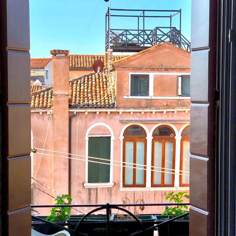 ITALIANSTAYRENTALS Suite Falier- Luminosa Venezia - Appartamento Superior - 17