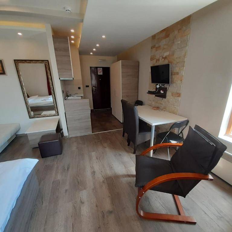 Panorama apartments in Milmari Resort - Apartment with Mountain View - 8