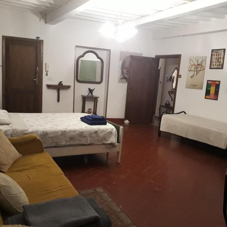 CASA FEDORA -Appartamento uso turistico centro storico di Arezzo - Appartamento con 3 Camere da Letto - 4