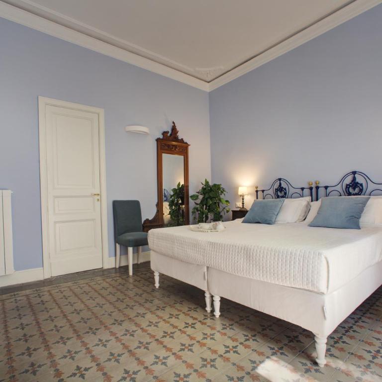 Palazzo Pastura B&B and Apartments - Standard King Room - 15