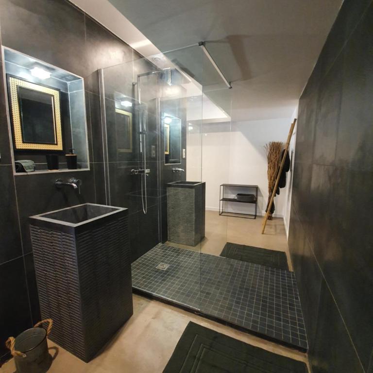 Au secret des Brégines - Chambre Lit King-Size avec Baignoire Spa - 5