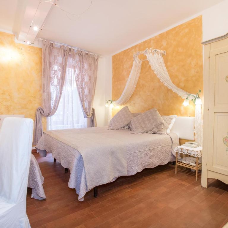 Hotel Marina - Camera Matrimoniale - 1