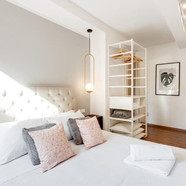 GuestHost - Cozy Gem in Santa Croce - One-Bedroom Apartment - 5