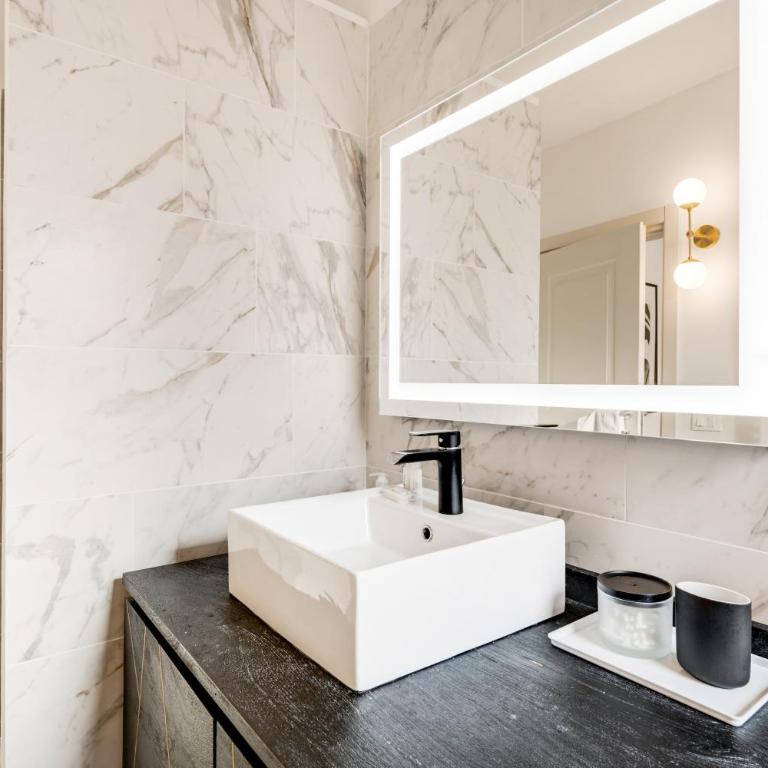 GuestHost - Cozy Gem in Santa Croce - One-Bedroom Apartment - 14