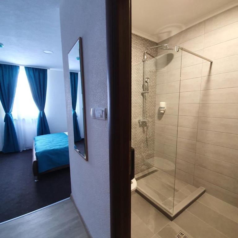 Astorya Boutique Hotel & Spa - Dvokrevetna Soba sa Bračnim Krevetom - 21