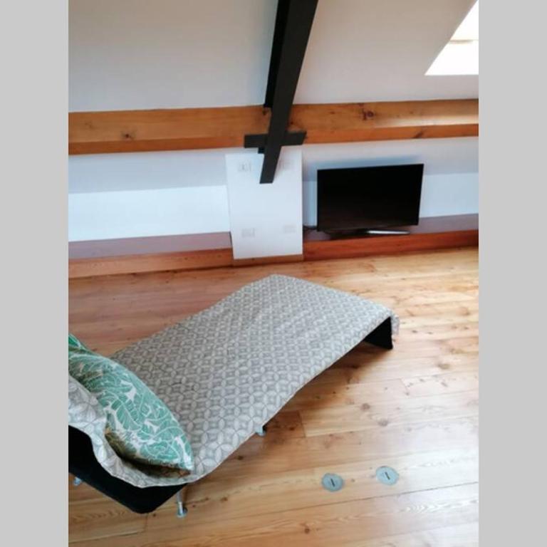 Arona 01 attic mansarda secondo piano no ascensore no hotel - Appartamento con 1 Camera da Letto - 15