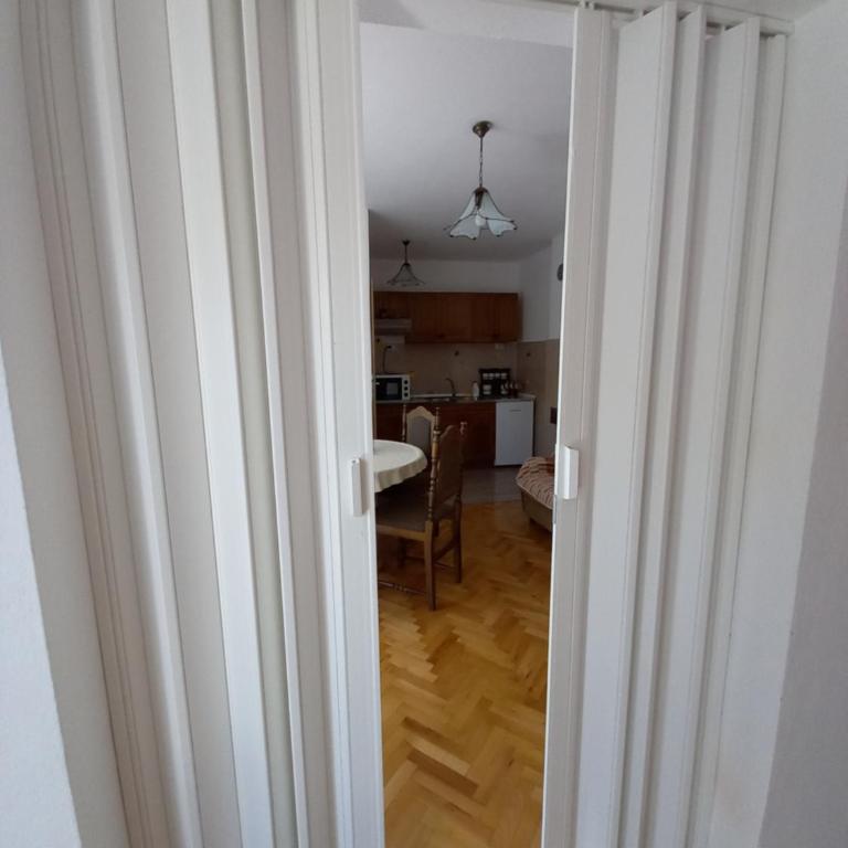 Smestaj Stanisavljevic - One-Bedroom Apartment - 11