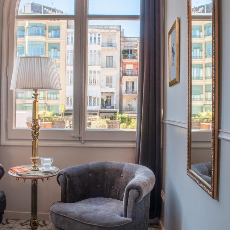 Mihlton Barcelona Boutique B&B - Superior Double Room with Courtyard View - 2
