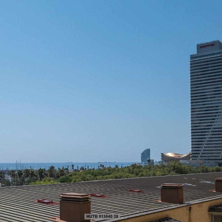 Alcam Vila Olímpica - Three-Bedroom Apartment - 17