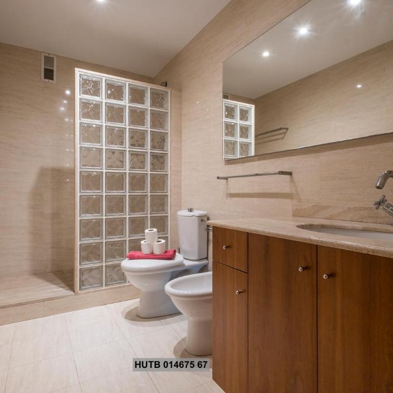 Alcam Vila Olímpica - Three-Bedroom Apartment - 11
