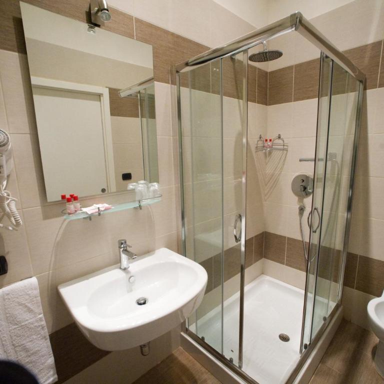 Sant'Agostino Affittacamere - Camera Quadrupla Comfort - 6
