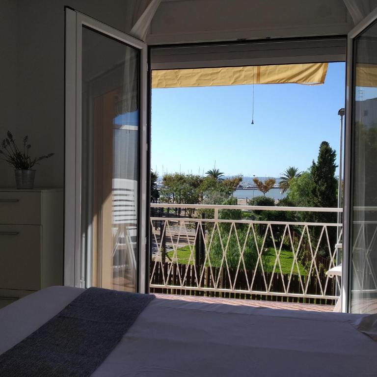 Apto en el centro a 50m de la playa - Two-Bedroom Apartment - 11
