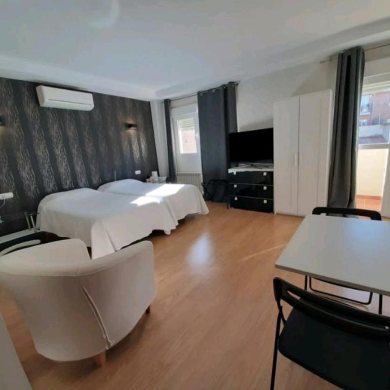 APARTAMENTOS SANTA JULIANA - Apartamento Estudio - 1