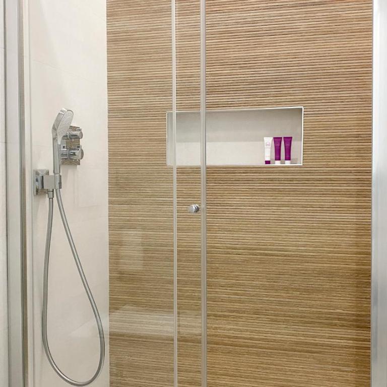 Nerja Casual Rooms - Habitación Doble con balcón - 5