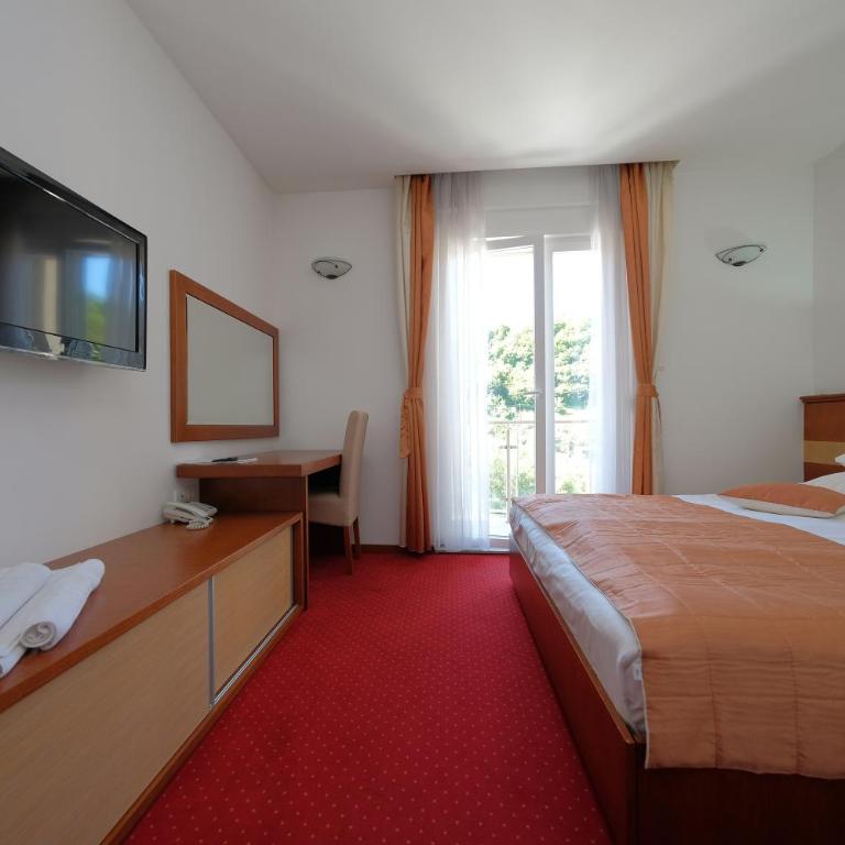 Motel Mujanic Sarajevo - Deluks Dvokrevetna Soba s Bračnim Krevetom (2 odrasle osobe + 1 dete) - 5
