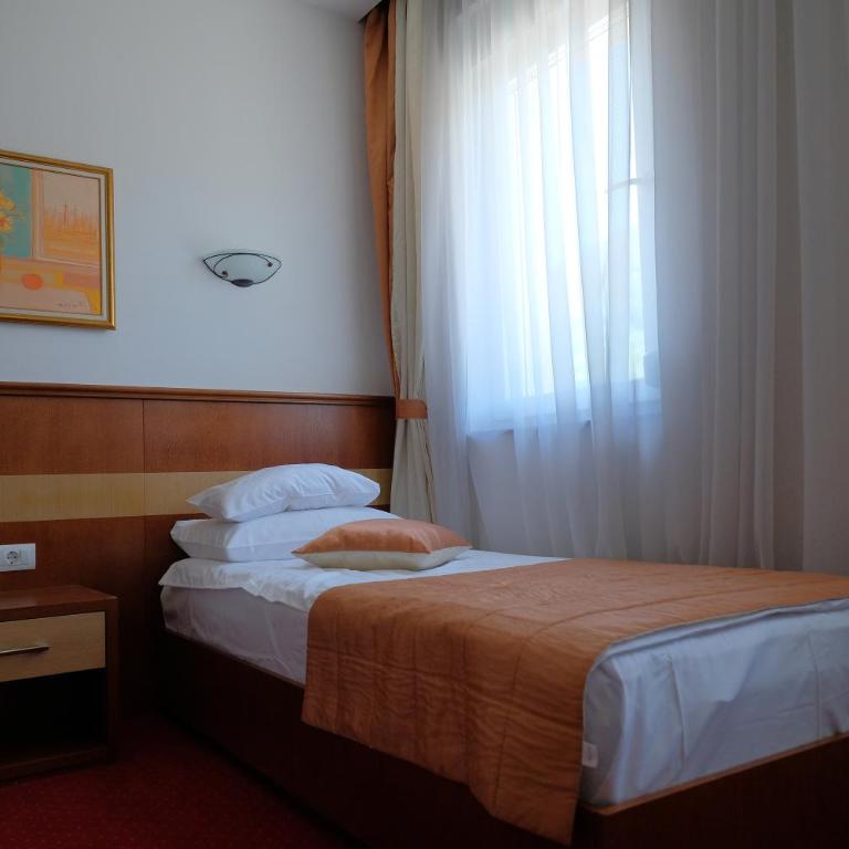 Motel Mujanic Sarajevo - Trokrevetna Soba - 2