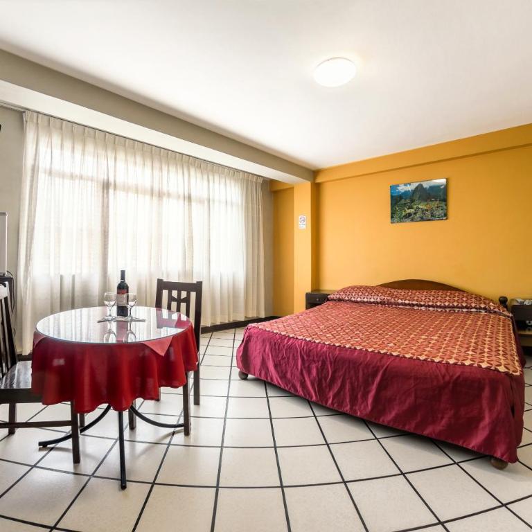 Hostal Primavera - Deluxe King Room - 1