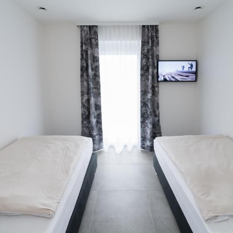 MOTEL24seven - Zweibettzimmer - 5