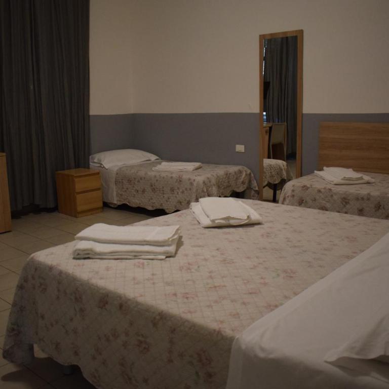 Golden Dream Guest House - Camera Quadrupla con Bagno Privato Esterno - 4