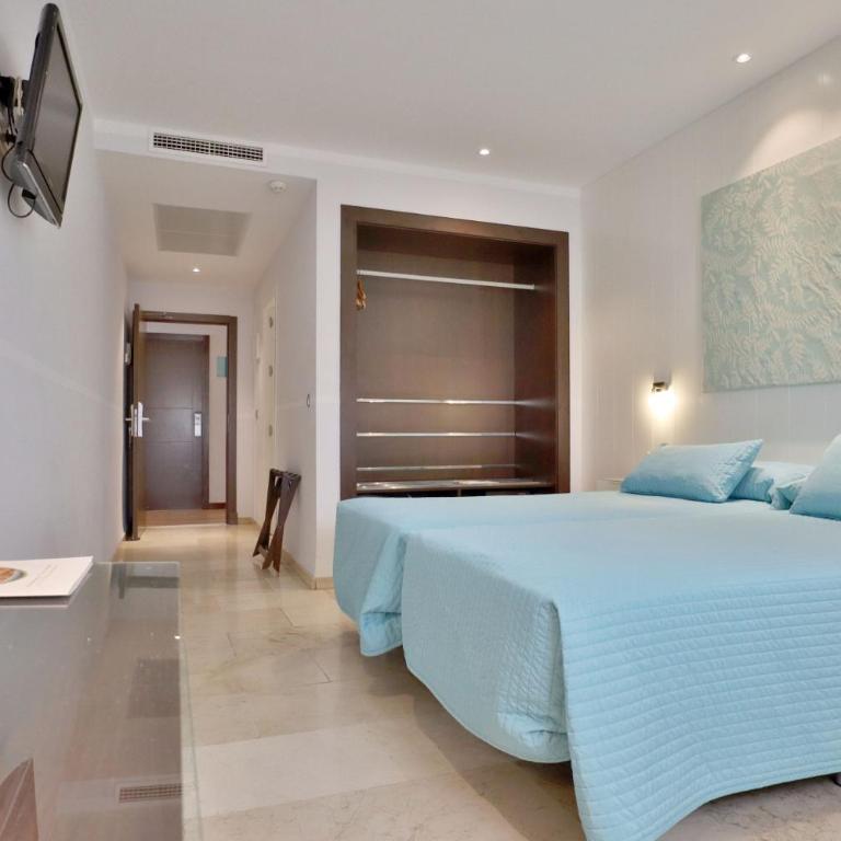 Hotel Oasis - Habitación Doble con parking - 2 camas - 1