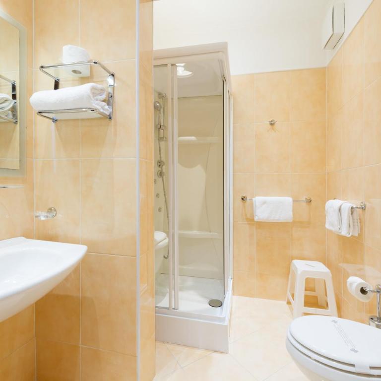 Boutique Hotel Puccini - Camera Tripla - 3