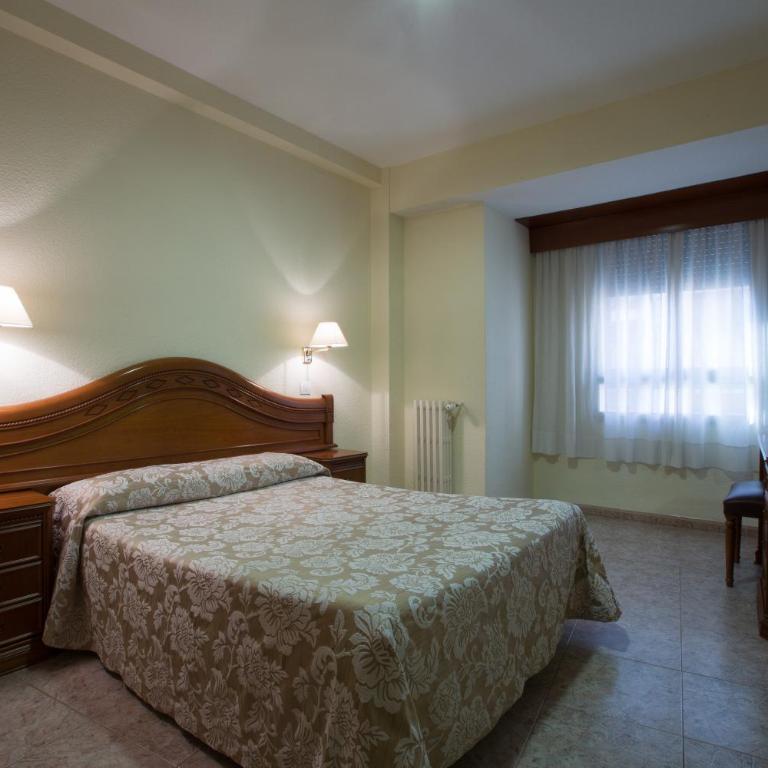 Hotel Riviera - Habitación con cama grande - 3