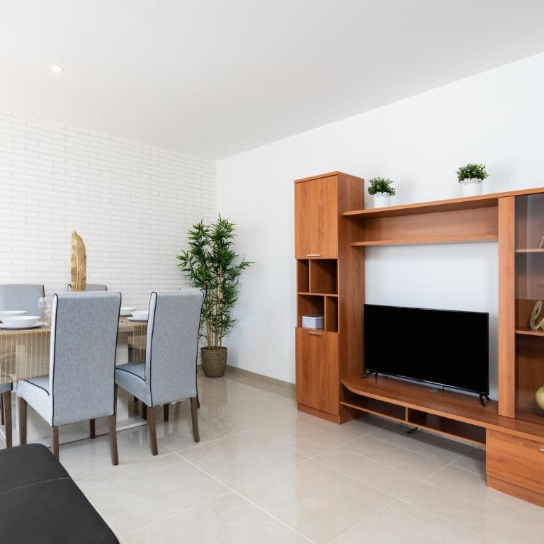 Home2Book VistaHermosa Los Cristianos Pool & Padel - Apartamento de 3 dormitorios - 9