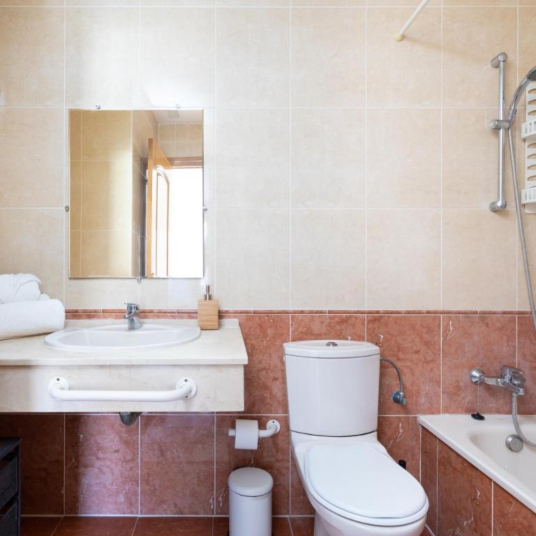 Home2Book VistaHermosa Los Cristianos Pool & Padel - Apartamento de 3 dormitorios - 25