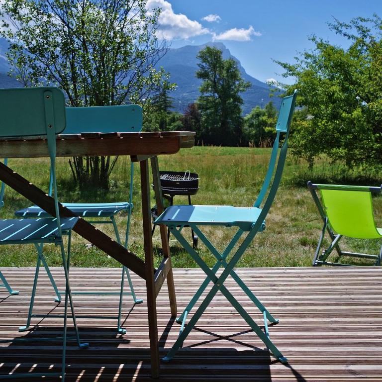 Camping le Petit Liou Sites & Paysages - Three-Bedroom Chalet - 1