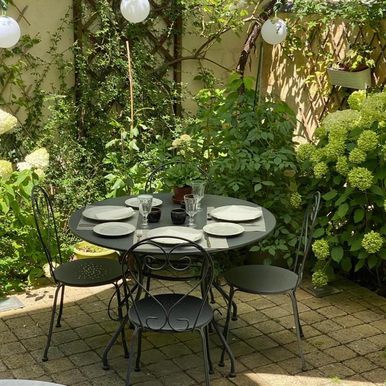 La Villa Desvaux de Marigny - Chambre Double ou Lits Jumeaux Deluxe – Vue sur Jardin - 10