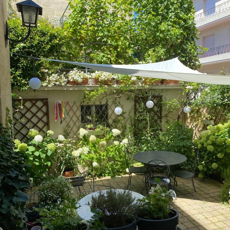 La Villa Desvaux de Marigny - Chambre Double ou Lits Jumeaux Deluxe – Vue sur Jardin - 8