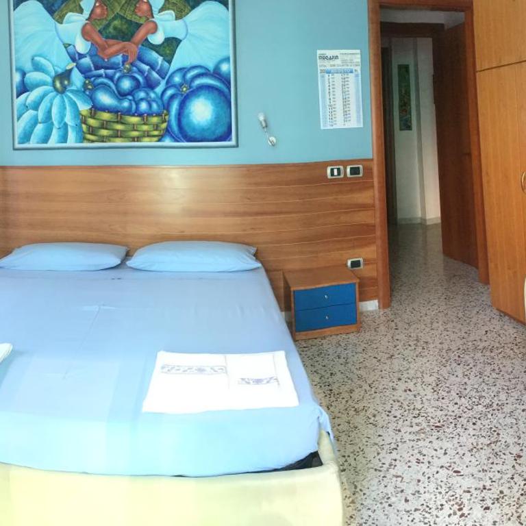 Piccolo Principe Salerno B&B - Camera Tripla con Bagno Privato - 2