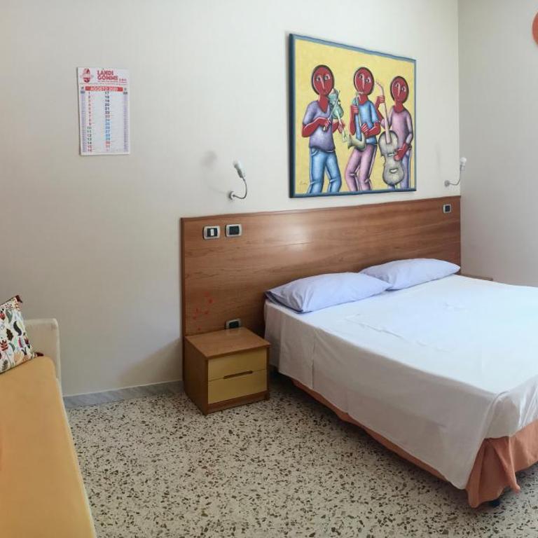 Piccolo Principe Salerno B&B - Camera Tripla con Bagno in Comune - 3