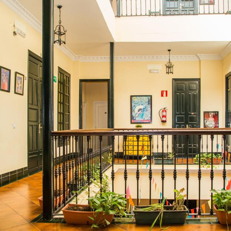 Onefam Centro - Lits Superposés dans Dortoir Mixte de 8 Lits avec Salle de Bains Privative - 5