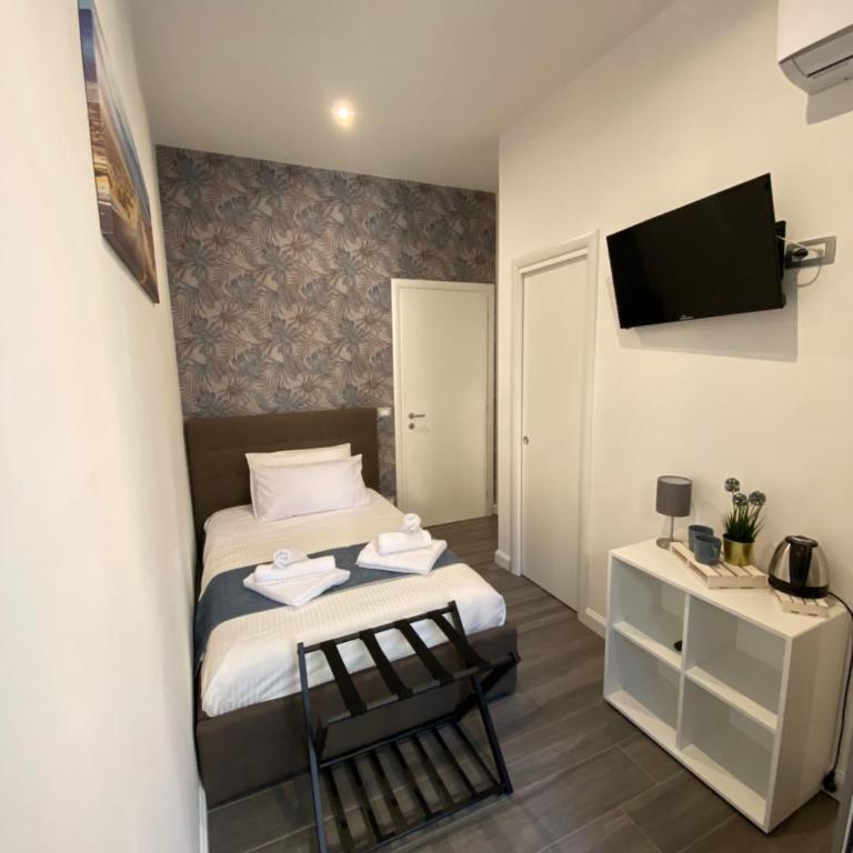 4 Vatican Rooms - Camera Matrimoniale con Letto a Una Piazza e Mezza e Balcone - 8