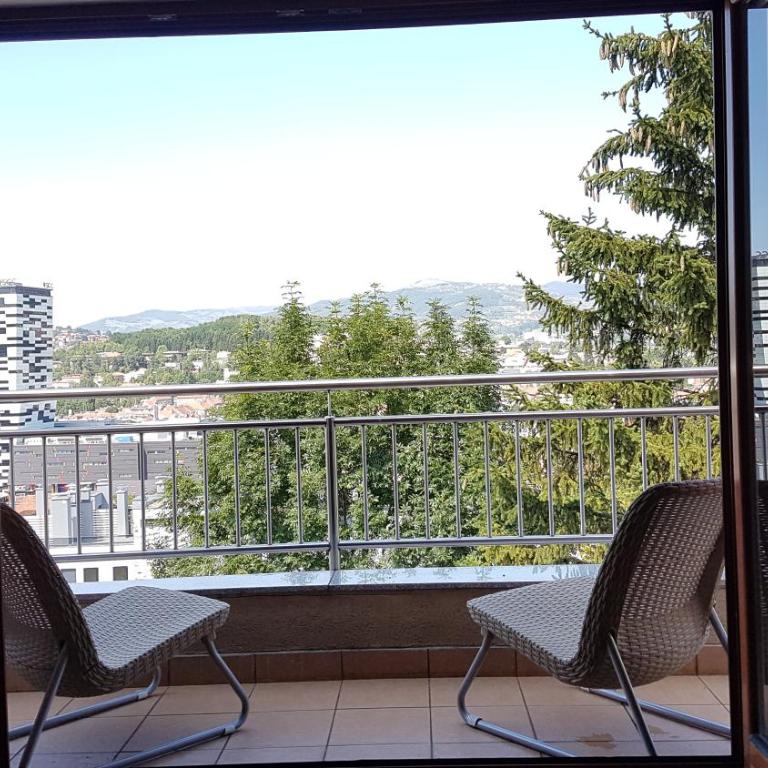 Beautiful View Of Sarajevo Center - Apartment with Balcony - 1