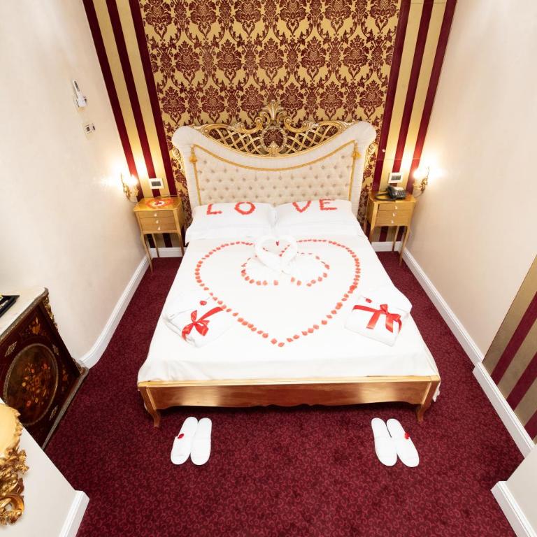 Erossuite GuestHouse - Zimmer mit Queensize-Bett und Whirlpool-Badewanne - 1