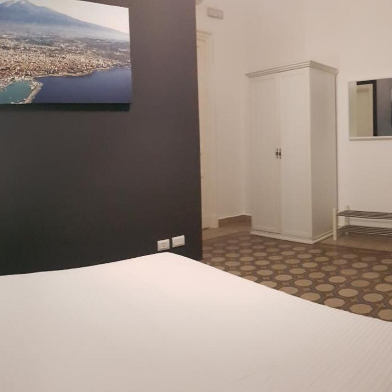 B&B I Puritani - Deluxe Double Room with Side Sea View - 7