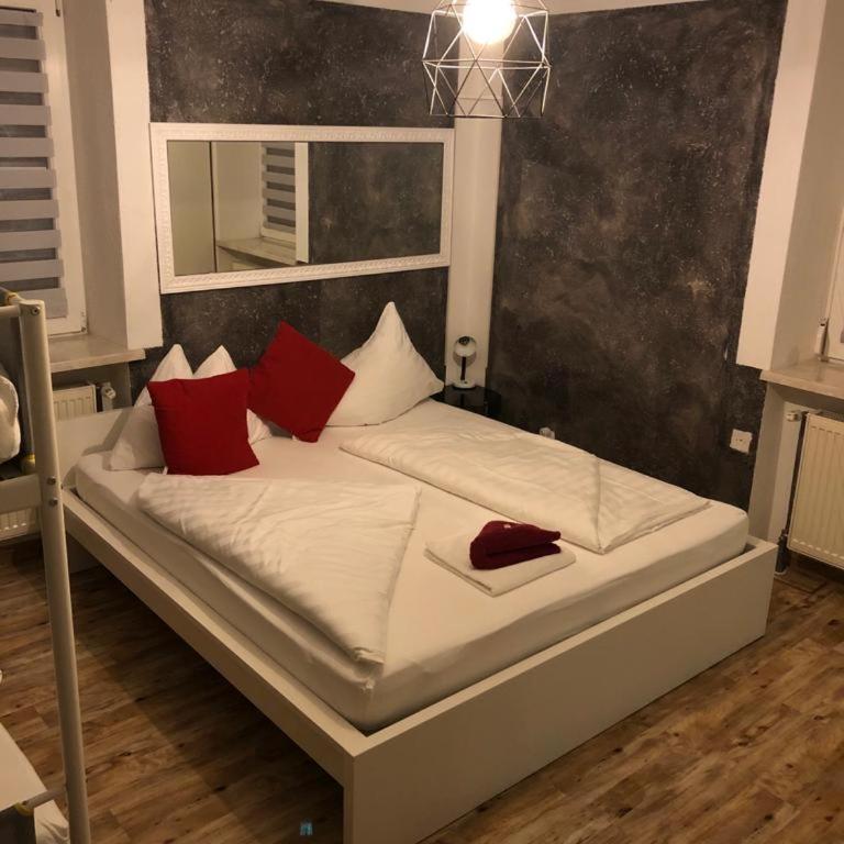 Center Rooms Villach - Habitación Cuádruple Clásica - 1