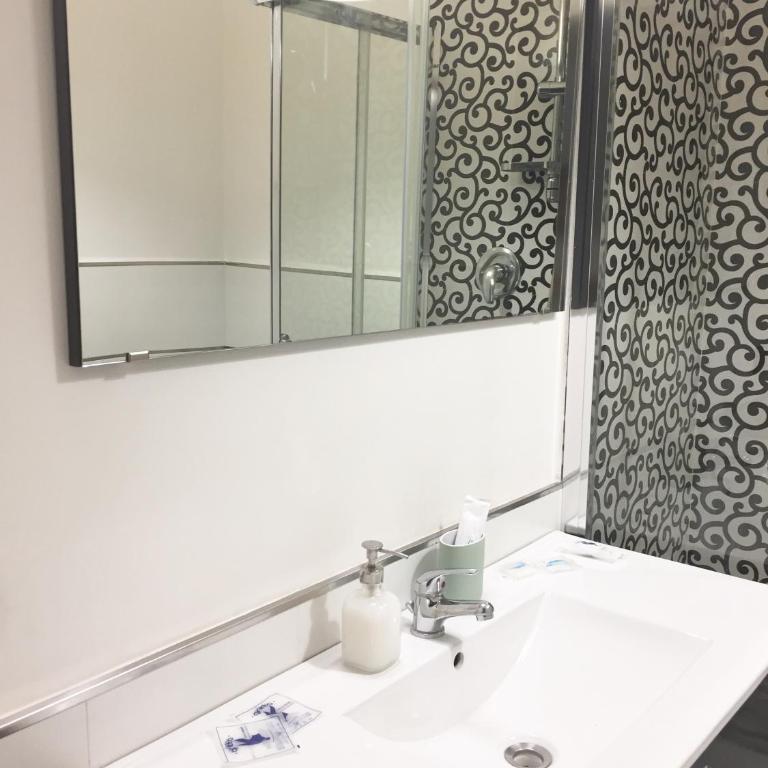 Sweet Napoli - Appartamento con 2 Camere da Letto - 24