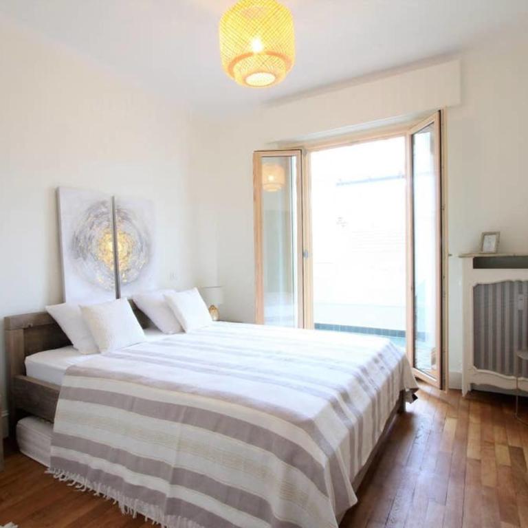 Large 4 rooms in the city center - Apartment - 16