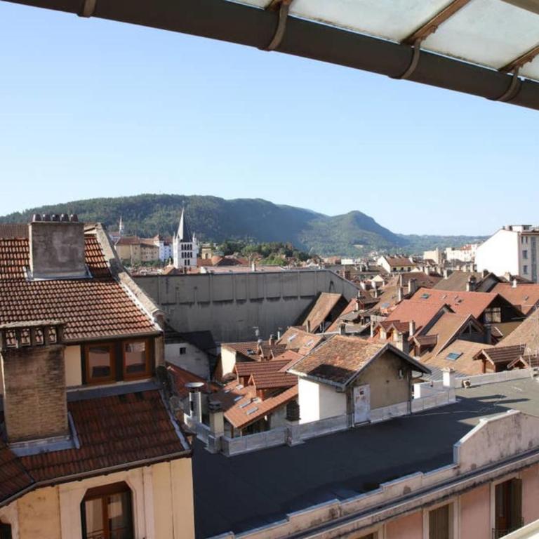 Large 4 rooms in the city center - Apartment - 5