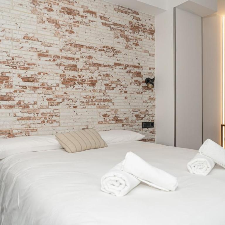 Pension H30 SALCES Self check in Licencia HBI01292 - Double Room - 2