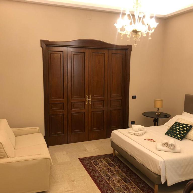 B&B Teatro NOTO - Camera Familiare con Bagno Privato - 2