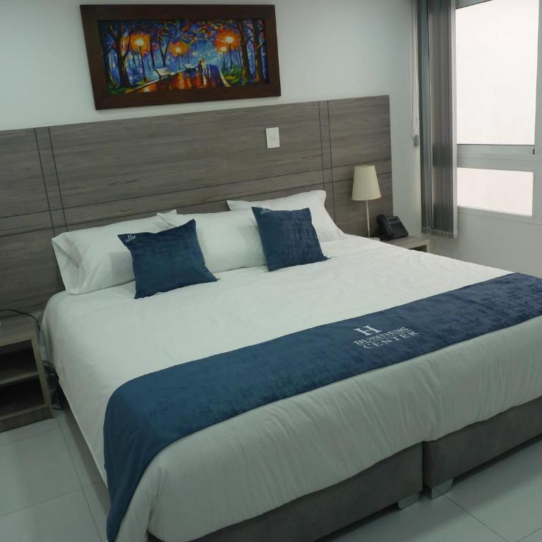 Hotel Business Center - Habitación con cama extragrande. - 2